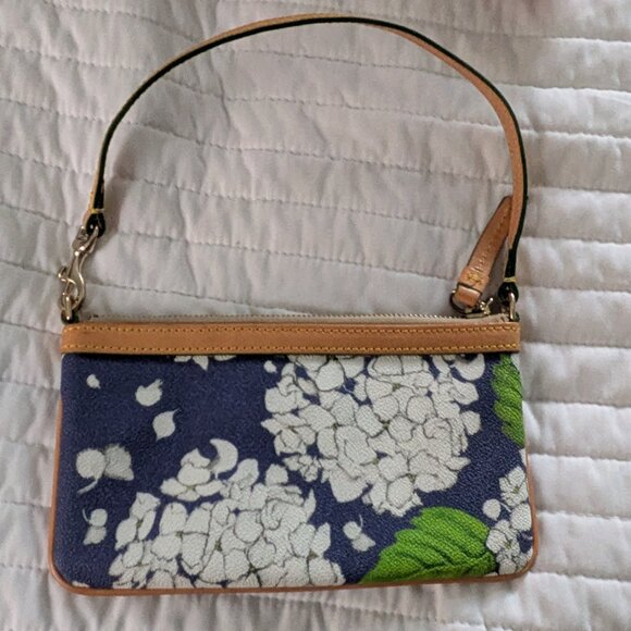 🤩*host pick* Dooney & Bourke small zip purse - Picture 2 of 5
